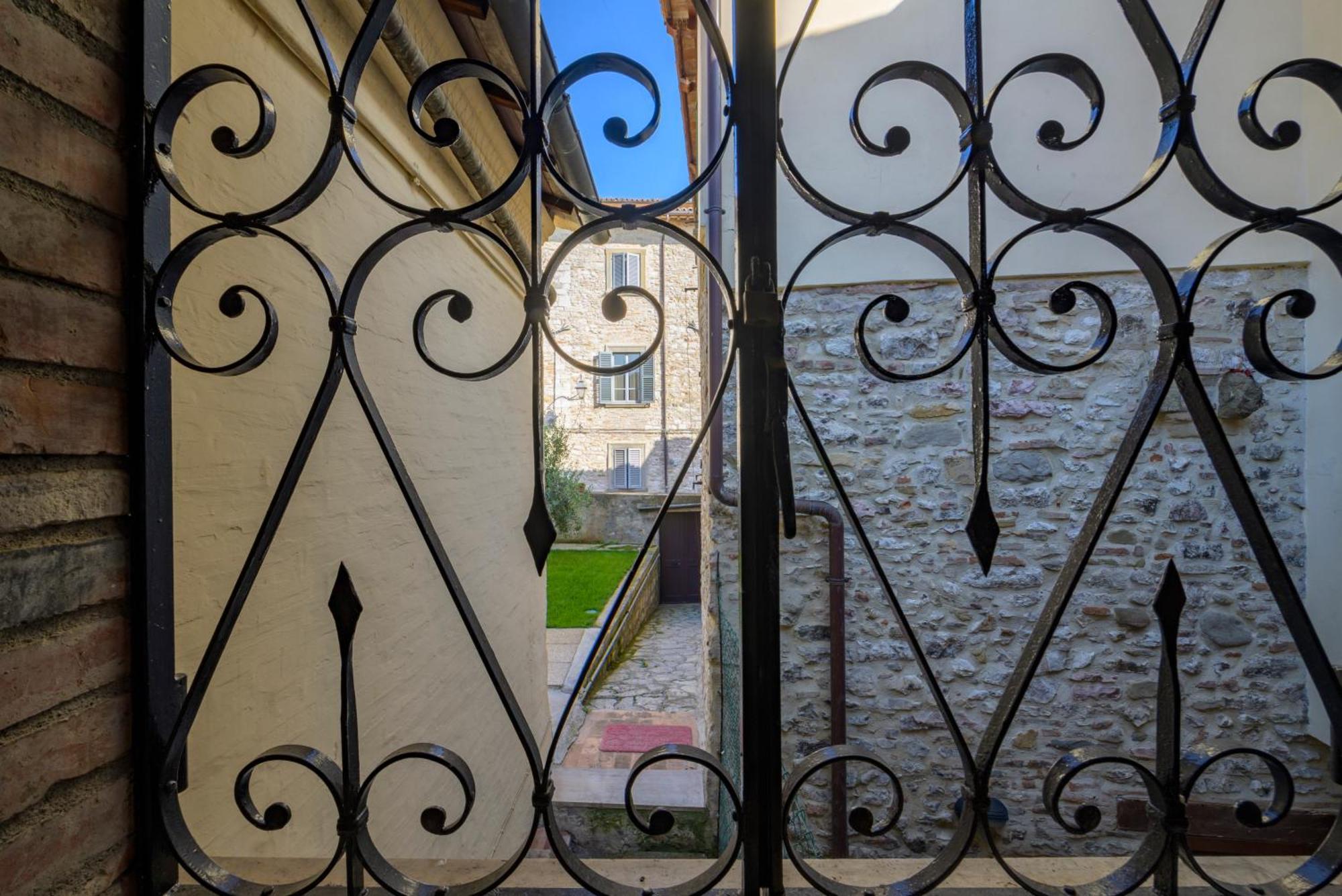 Via Mazzini 23A Appartement Gubbio Buitenkant foto